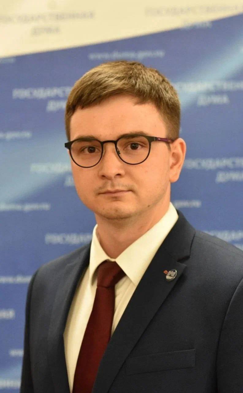 Артем Николаев