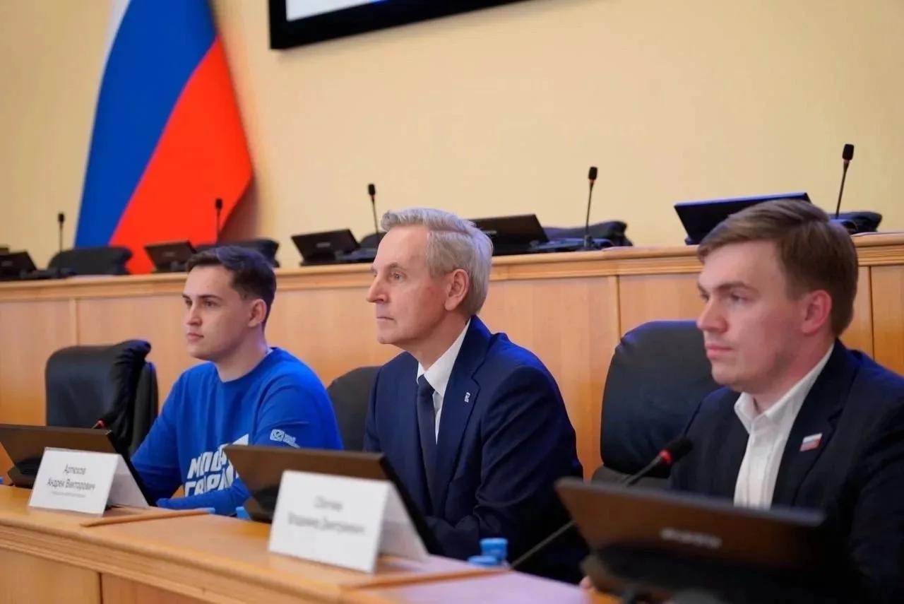 в тюмени стартует новый сезон проекта «политзавод» картинки мгер